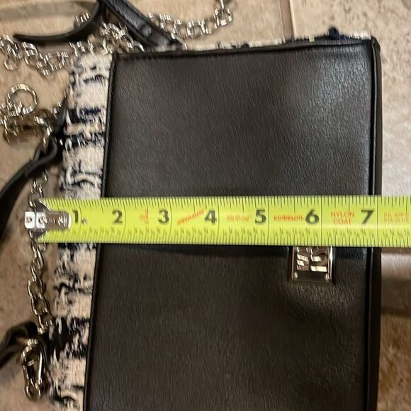 Madden NYC Black Plaid Boucle Boxy Top Handle Bag with Crossbody Strap - Picture 12 of 12